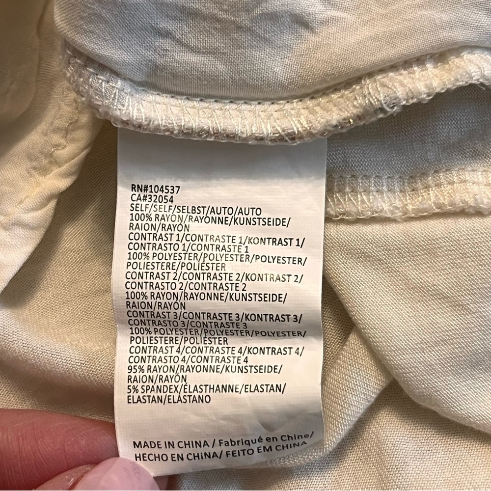 Anthropologie Tiny Embroidered Holden Long Sleeve Tee Top Small PETITE - Picture 10 of 10
